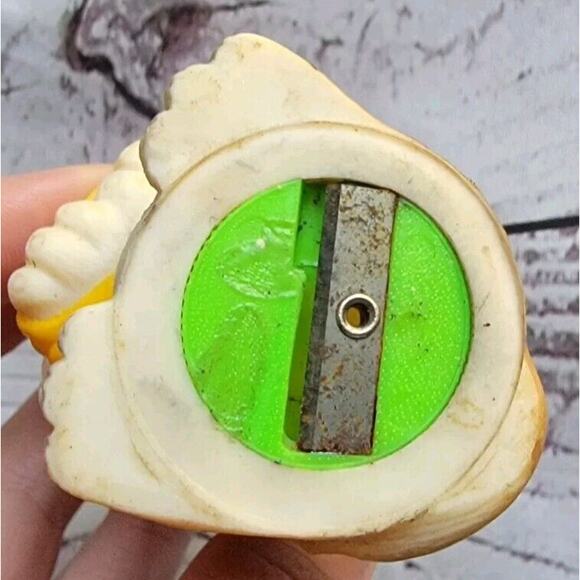 Vintage Sad Puppy Hard Rubber Pencil Sharpener - Picture 7 of 7